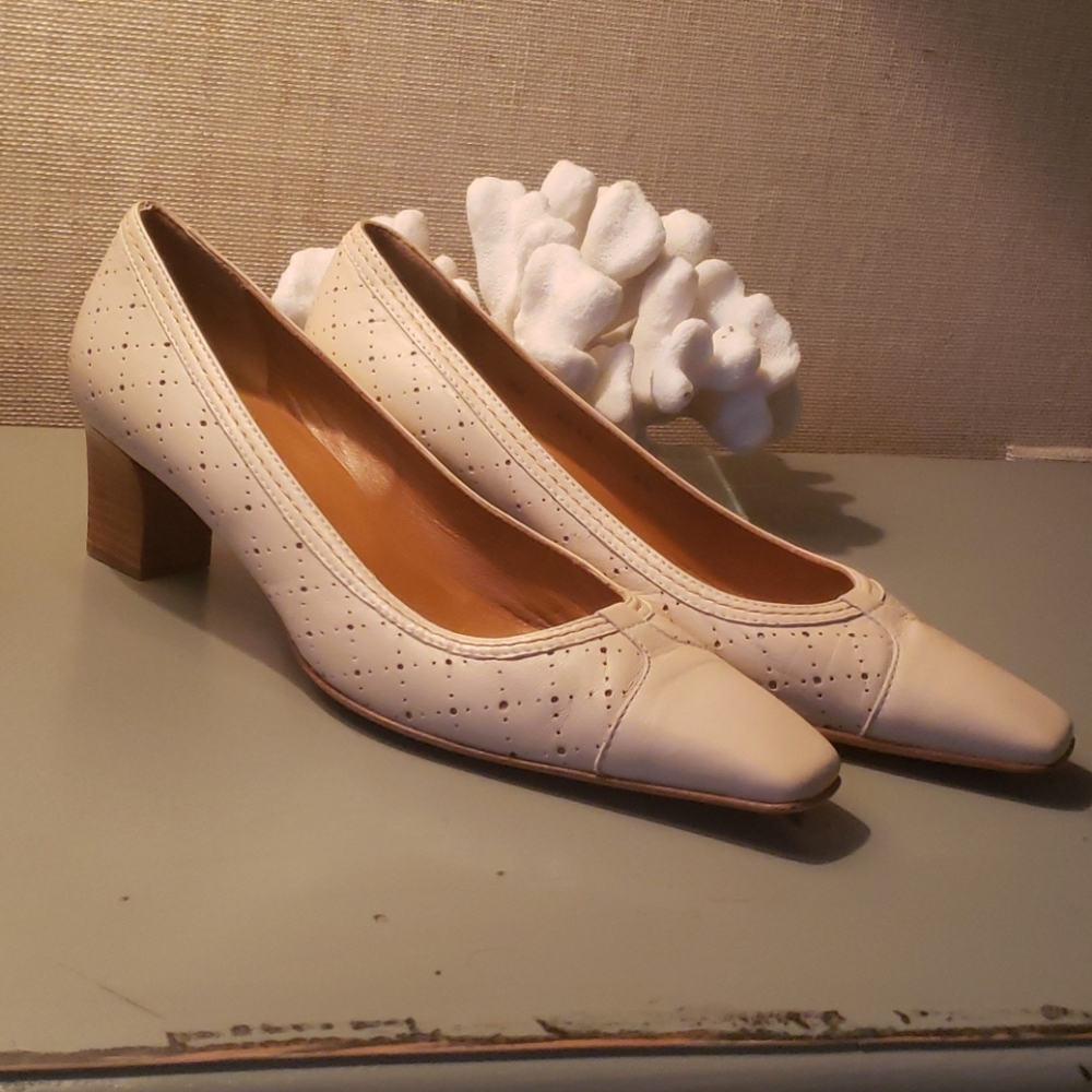 Super soft designer pumps!